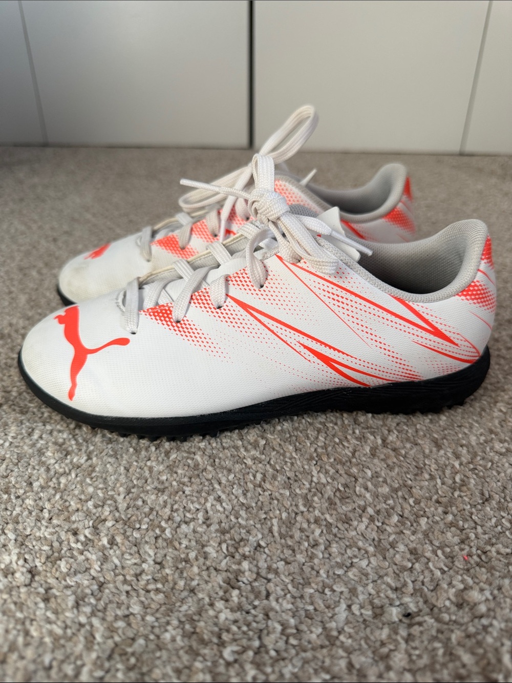 Puma Kids' White & Orange Indoor Soccer Shoes Size 1.5